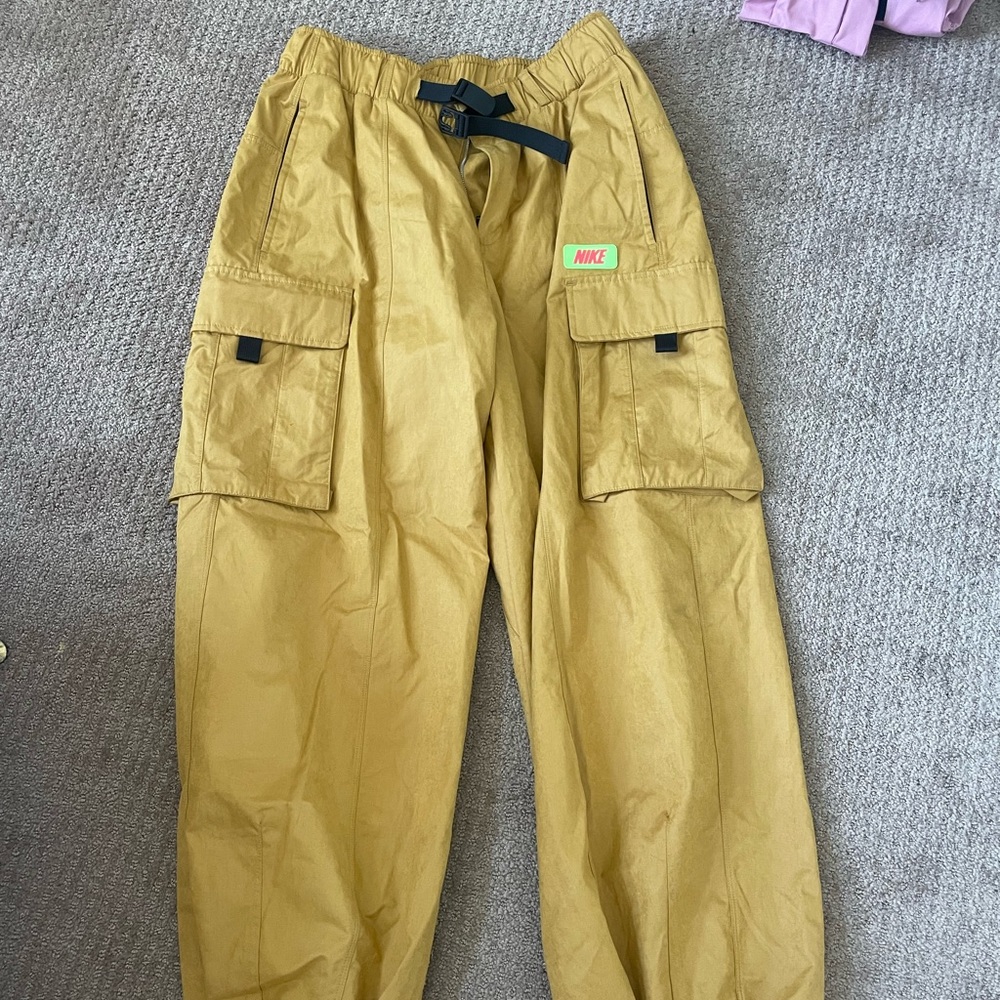 NIKE MEN CARGO PANTS